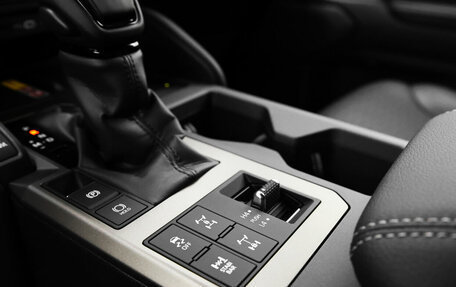 Toyota Land Cruiser Prado, 2025 год, 9 050 000 рублей, 18 фотография