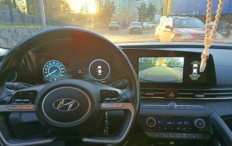Hyundai Elantra, 2021 год, 2 300 000 рублей, 10 фотография