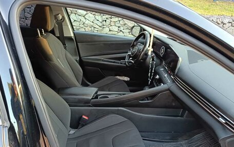 Hyundai Elantra, 2021 год, 2 300 000 рублей, 18 фотография