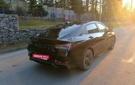 Hyundai Elantra, 2021 год, 2 300 000 рублей, 25 фотография