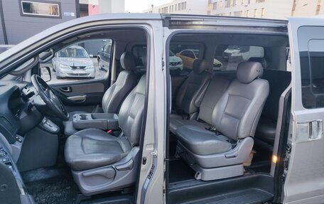 Hyundai Grand Starex Grand Starex I рестайлинг 2, 2015 год, 2 100 000 рублей, 8 фотография