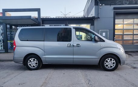 Hyundai Grand Starex Grand Starex I рестайлинг 2, 2015 год, 2 100 000 рублей, 4 фотография
