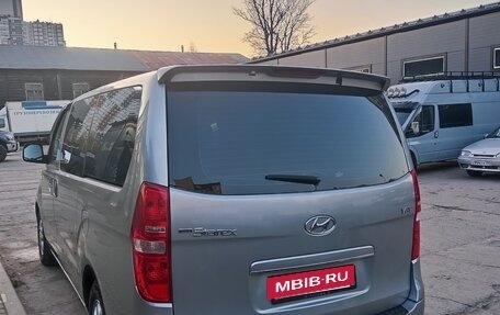 Hyundai Grand Starex Grand Starex I рестайлинг 2, 2015 год, 2 100 000 рублей, 5 фотография