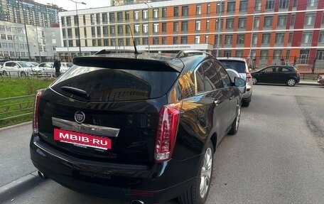Cadillac SRX II рестайлинг, 2011 год, 1 650 000 рублей, 2 фотография