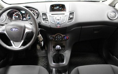 Ford Fiesta, 2015 год, 1 010 000 рублей, 17 фотография