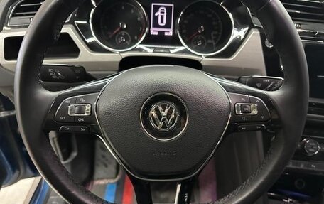 Volkswagen Touran III, 2022 год, 1 475 000 рублей, 6 фотография