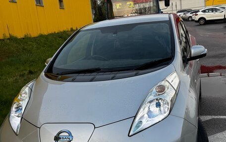 Nissan Leaf I, 2013 год, 600 000 рублей, 2 фотография