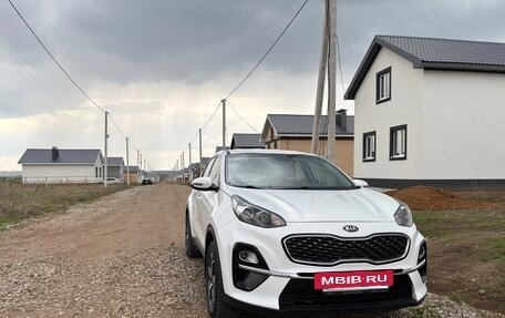 KIA Sportage IV рестайлинг, 2019 год, 2 100 000 рублей, 3 фотография