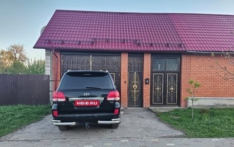 Toyota Land Cruiser 200, 2011 год, 2 670 000 рублей, 2 фотография