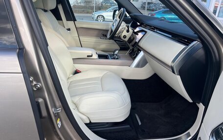 Land Rover Range Rover IV рестайлинг, 2022 год, 18 800 000 рублей, 4 фотография