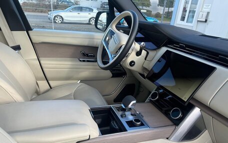 Land Rover Range Rover IV рестайлинг, 2022 год, 18 800 000 рублей, 5 фотография