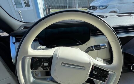 Land Rover Range Rover IV рестайлинг, 2022 год, 18 800 000 рублей, 16 фотография
