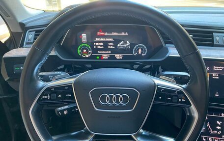 Audi e-tron I, 2019 год, 3 500 000 рублей, 14 фотография