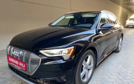 Audi e-tron I, 2019 год, 3 500 000 рублей, 19 фотография