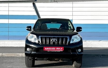 Toyota Land Cruiser Prado 150 рестайлинг 2, 2011 год, 2 599 000 рублей, 2 фотография