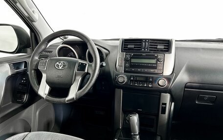 Toyota Land Cruiser Prado 150 рестайлинг 2, 2011 год, 2 599 000 рублей, 13 фотография