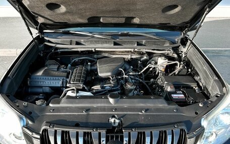 Toyota Land Cruiser Prado 150 рестайлинг 2, 2011 год, 2 599 000 рублей, 17 фотография