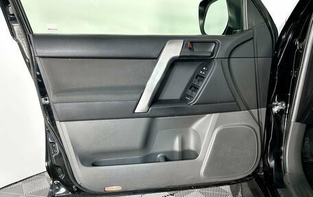 Toyota Land Cruiser Prado 150 рестайлинг 2, 2011 год, 2 599 000 рублей, 11 фотография