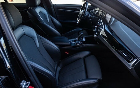BMW 5 серия, 2018 год, 3 399 000 рублей, 12 фотография