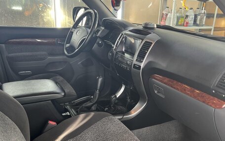 Toyota Land Cruiser Prado 120 рестайлинг, 2008 год, 2 900 000 рублей, 5 фотография