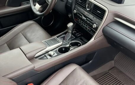 Lexus RX IV рестайлинг, 2021 год, 5 700 000 рублей, 19 фотография