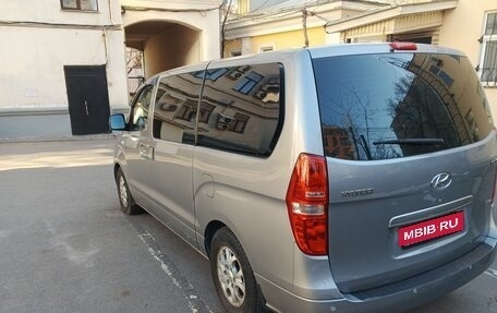 Hyundai H-1 II рестайлинг, 2012 год, 1 590 000 рублей, 7 фотография