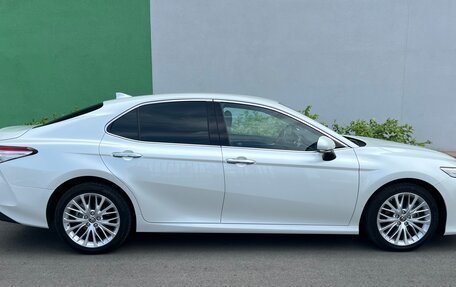 Toyota Camry, 2020 год, 3 700 000 рублей, 4 фотография