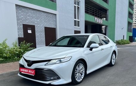Toyota Camry, 2020 год, 3 700 000 рублей, 5 фотография