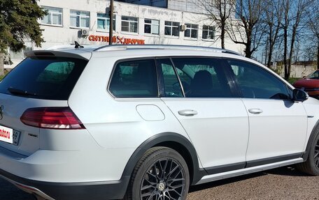 Volkswagen Golf VII, 2018 год, 2 200 000 рублей, 8 фотография