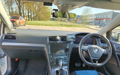 Volkswagen Golf VII, 2018 год, 2 200 000 рублей, 26 фотография