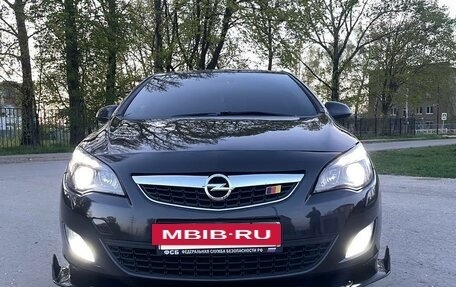 Opel Astra J, 2011 год, 900 000 рублей, 8 фотография