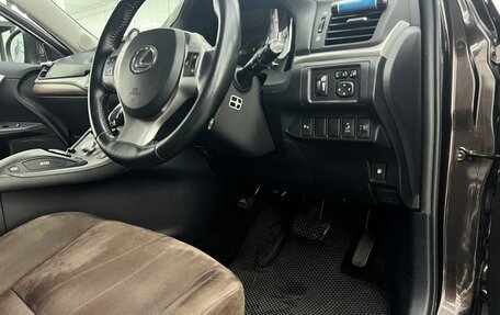 Lexus CT I рестайлинг, 2011 год, 1 250 000 рублей, 27 фотография