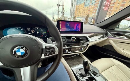 BMW 5 серия, 2018 год, 4 000 000 рублей, 17 фотография