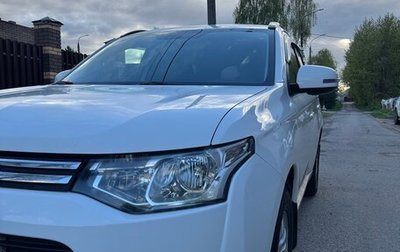 Mitsubishi Outlander III рестайлинг 3, 2014 год, 1 170 000 рублей, 1 фотография