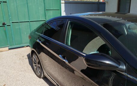 Hyundai Sonata VI, 2011 год, 1 250 000 рублей, 3 фотография