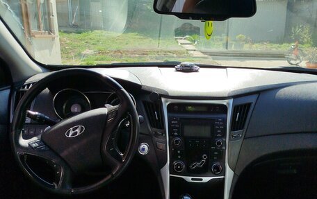 Hyundai Sonata VI, 2011 год, 1 250 000 рублей, 7 фотография
