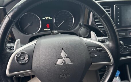 Mitsubishi Outlander III рестайлинг 3, 2014 год, 1 170 000 рублей, 12 фотография