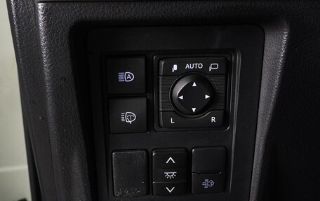 Toyota Land Cruiser Prado 150 рестайлинг 2, 2021 год, 6 969 000 рублей, 16 фотография