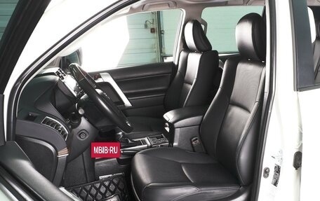 Toyota Land Cruiser Prado 150 рестайлинг 2, 2021 год, 6 969 000 рублей, 10 фотография