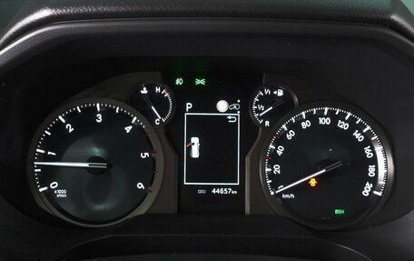 Toyota Land Cruiser Prado 150 рестайлинг 2, 2021 год, 6 969 000 рублей, 23 фотография