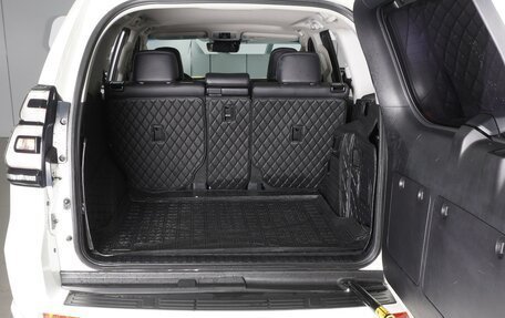 Toyota Land Cruiser Prado 150 рестайлинг 2, 2021 год, 6 969 000 рублей, 25 фотография