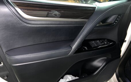 Lexus LX III, 2017 год, 8 900 000 рублей, 16 фотография