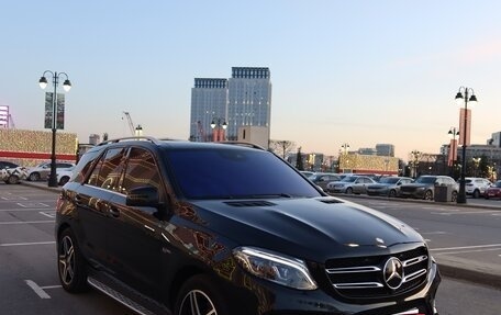 Mercedes-Benz GLE, 2016 год, 3 800 000 рублей, 2 фотография