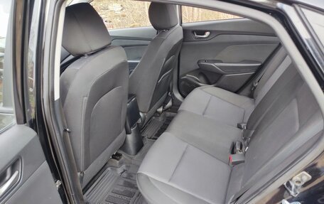 Hyundai Solaris II рестайлинг, 2018 год, 1 220 000 рублей, 5 фотография