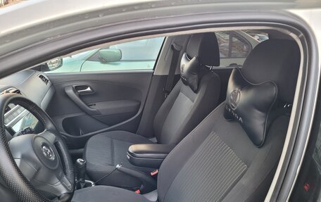 Volkswagen Polo VI (EU Market), 2011 год, 810 000 рублей, 11 фотография