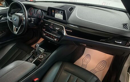 BMW 5 серия, 2019 год, 3 299 000 рублей, 12 фотография