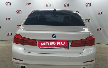 BMW 5 серия, 2019 год, 3 299 000 рублей, 5 фотография