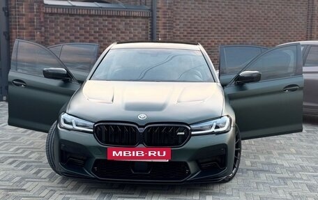 BMW 5 серия, 2019 год, 3 800 000 рублей, 3 фотография