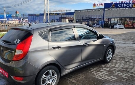 Hyundai Solaris II рестайлинг, 2013 год, 715 000 рублей, 1 фотография