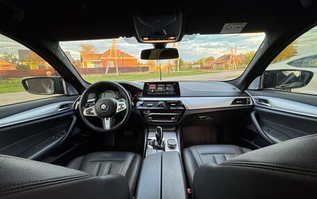 BMW 5 серия, 2019 год, 3 800 000 рублей, 21 фотография
